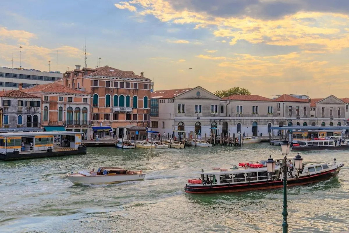 Luxury Calatrava - Apartment In Venetian Palazzo