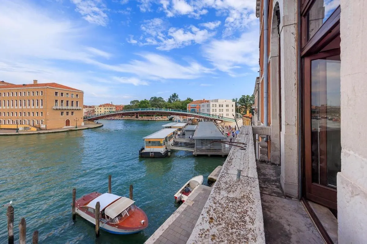 Luxury Calatrava - Apartment In Venetian Palazzo 0*, Venice Italy