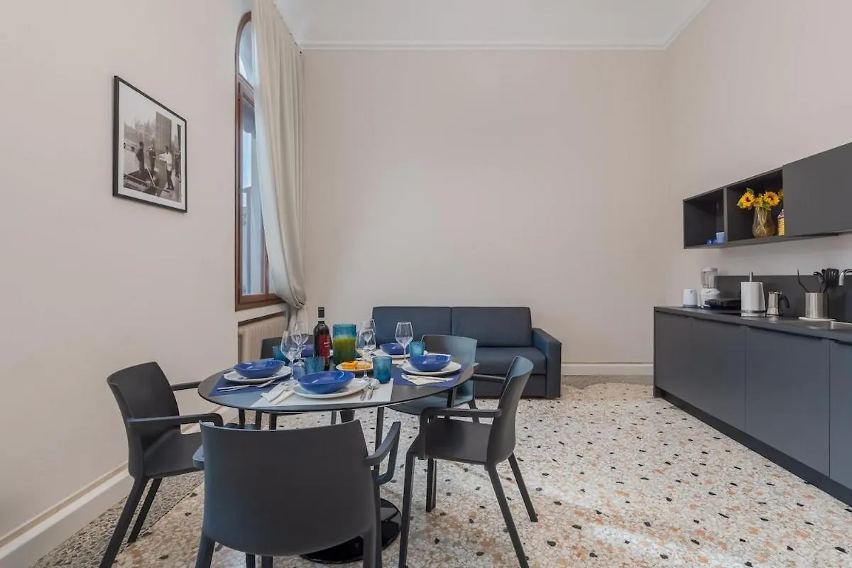 Luxury Calatrava - Apartment In Venetian Palazzo Venice